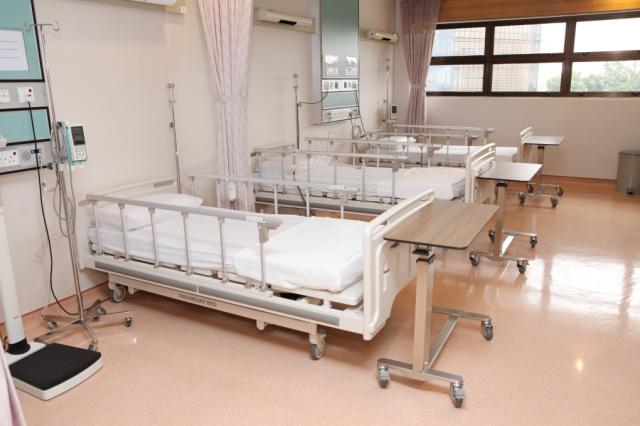Image_Seven rooms with 30 hospital beds.jpg