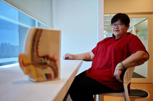  ​Madam Oh Lee Hoon lived with hearing loss for six years before undergoing cochlear implant surgery in 2002. ST PHOTO JASON QUAH 