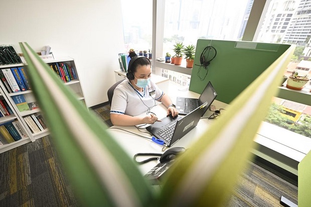  ​The MIC@Home programme allows teams of doctors, nurses, and health professionals to care for patients in the comfort of their own homes.ST PHOTO LIM YAOHUI 